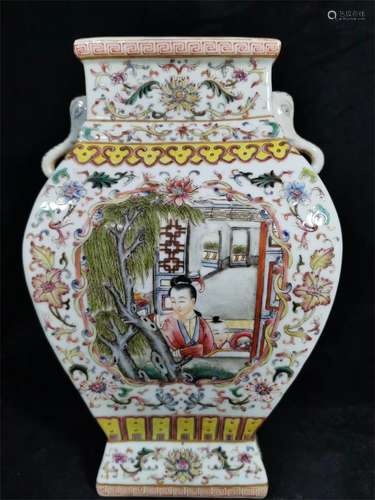 A Chinese Famille-Rose Porcelain Vase