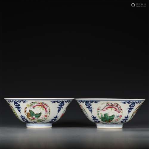 A Pair of Chinese Famille-Rose Glazed Blue and White Porcelain Bowls