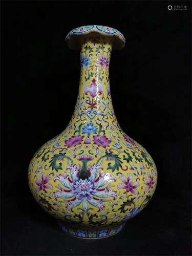 A Chinese Famille-Rose Porcelain Vase