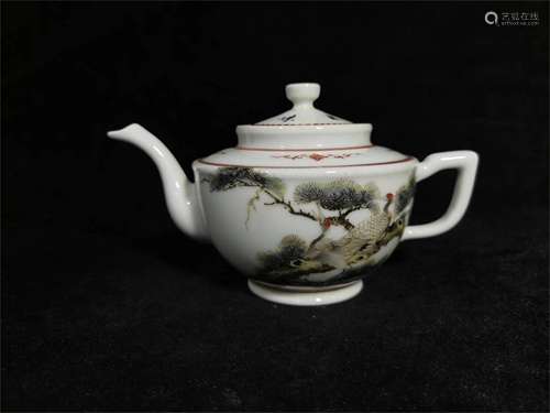 A Chinese Famille-Rose Porcelain Teapot