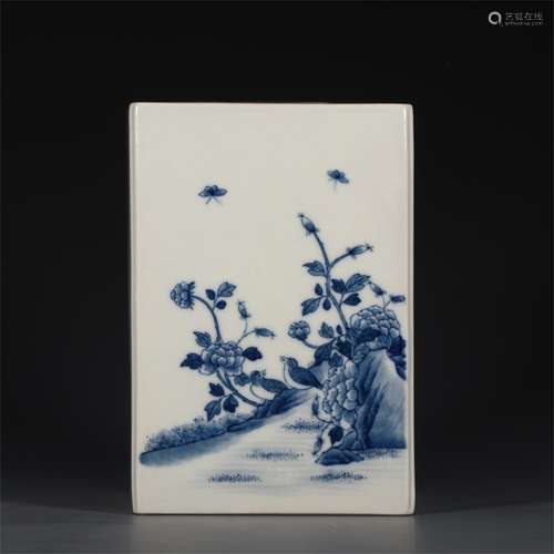 A Chinese Blue and WhitePorcelain Brush Pot