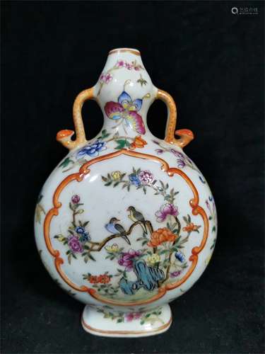 A Chinese Famille-Rose Porcelain Vase