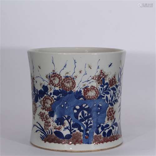 A Chinese Iron-Red Glazed Blue and White Porcelain Brush Pot