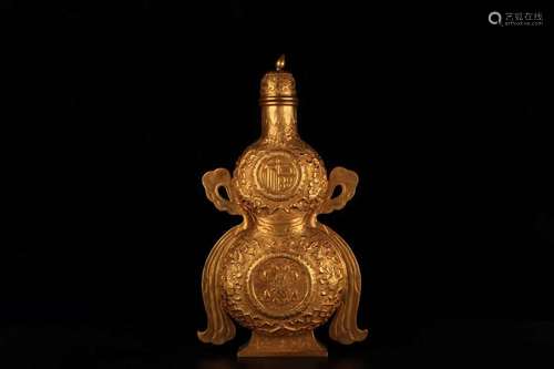 A GILT BRONZE GOURD VASE