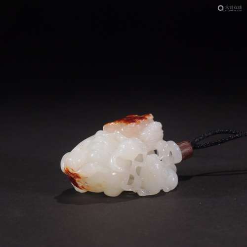 A HETIAN JADE PENDANT