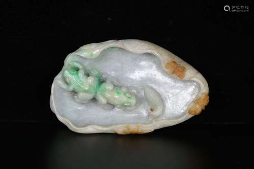 A QING DYNASTY JADEITE BRUSH WASHER