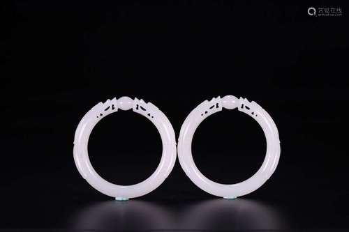 PAIR OF HETIAN JADE BANGLES