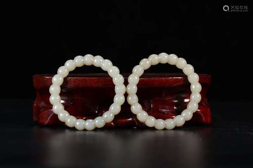 PAIR OF HETIAN JADE BANGLES