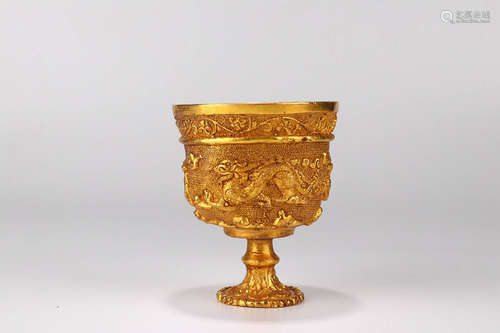 A QING DYNASTY GILT SILVER CUP