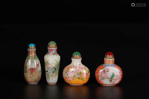 SET OF QIANLONG NIANZHI GLASS SNUFF BOTTLES