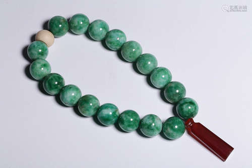 A JADEITE BRACELET