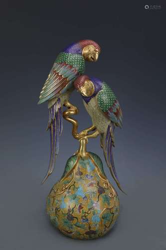 A CLOISONNE ORNAMENT