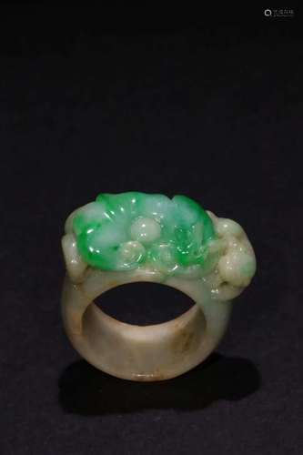 A JADEITE RING