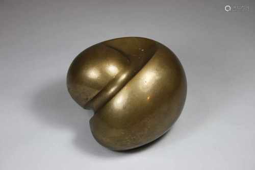 Moderne, abstrakte Skulptur, Bronze, Maßen ca.: 12 x 11 x 10 cm.