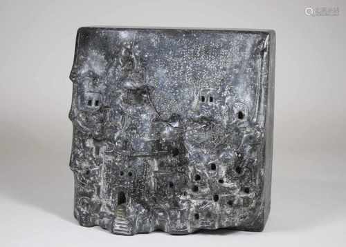 Granitrelief, Stadtansicht, Maße: 24 x 24 x 12 cm.