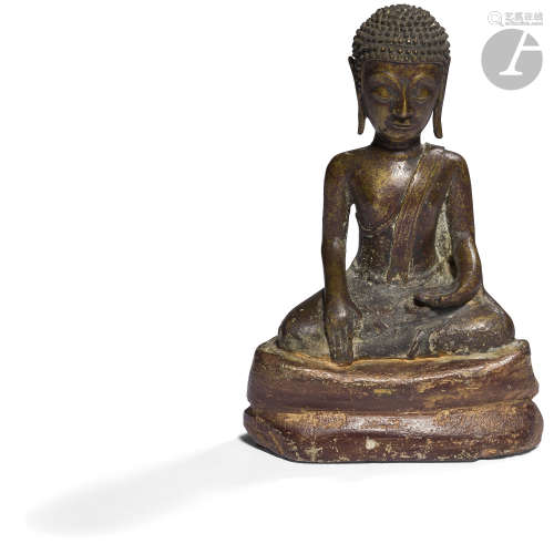 THAÏLANDE - XIXe siècle Statuette en bronze à traces de laque or, de bouddha assis en padmasana
