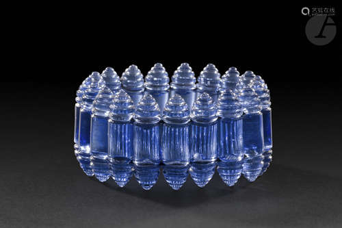 RENÉ LALIQUE (1860-1945) Renaissance, le modèle créé le [9 janvier 1928] Bracelet extensible à 19