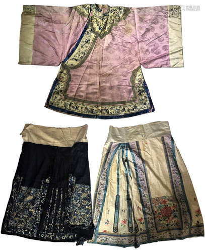 Two Pieces Chinese Silk Embroidered Robe & Skirt