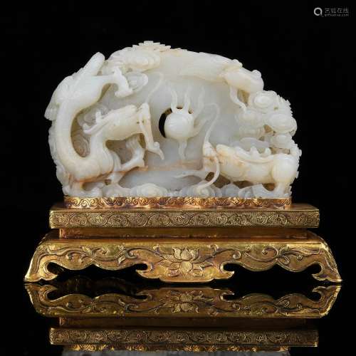 Finely Carved White Jade Double Dragon
