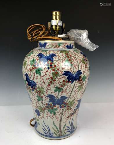 Chinese Famille Rose Porcelain Vase Lamp