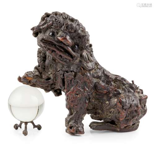ROOTWOOD CARVING OF A FU DOG                         LATE QING DYNASTY-REPUBLIC PERIOD, 19TH-20TH CENTURY