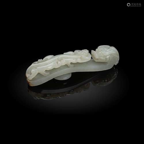 WHITE JADE 'DRAGON' BELT HOOK                         QING DYNASTY, 18TH-19TH CENTURY