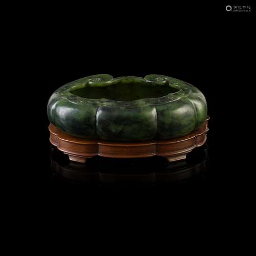 SPINACH-GREEN JADE 'RUYI' BRUSH WASHER                         QING DYNASTY, 19TH CENTURY