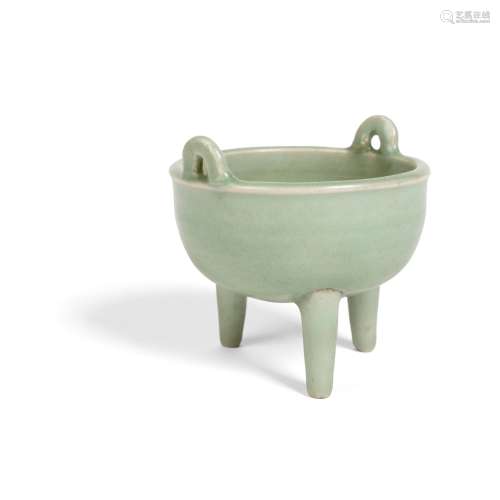 SMALL CELADON TRIPOD CENSER                         MING DYNASTY OR LATER