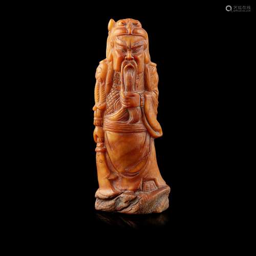 Y CARVED BUFFALO HORN OF GUAN YU                         QING DYNASTY, 19TH CENTURY