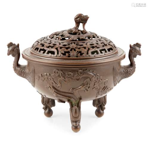 LARGE SILVER-INLAID BRONZE CENSER WITH COVER                         QING DYNASTY, 18TH CENTURY