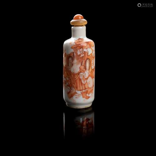 IRON RED 'ZHONG KUI' SNUFF BOTTLE                         QING DYNASTY, 19TH CENTURY