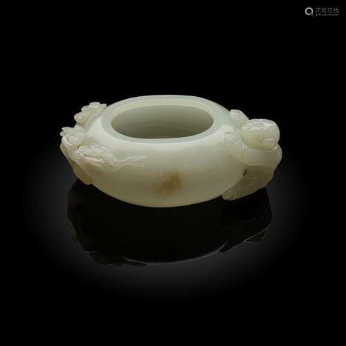 PALE CELADON JADE BRUSH WASHER                         QING DYNASTY, 19TH CENTURY