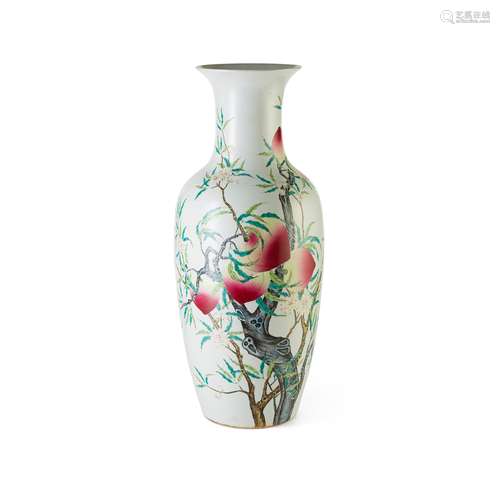 LARGE FAMILLE ROSE 'PEACH' BALUSTER VASE