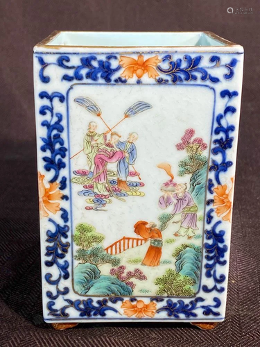 Chinese Square Porcelain Brushpot with Sc…