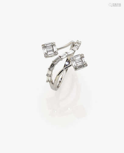 A Diamond Cross-Over Ring