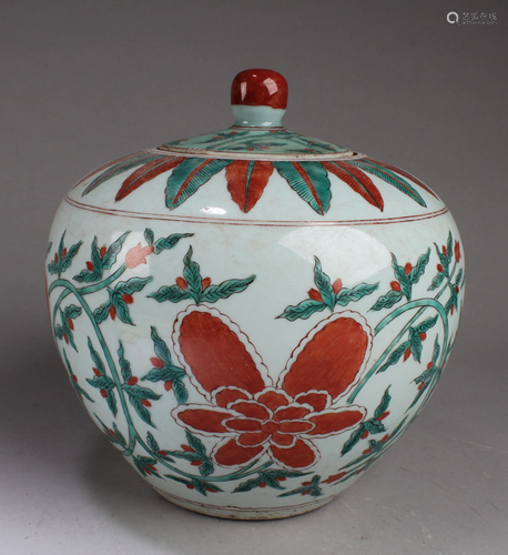 Chinese Famille Verte Porcelain Porcelain Jar wit…