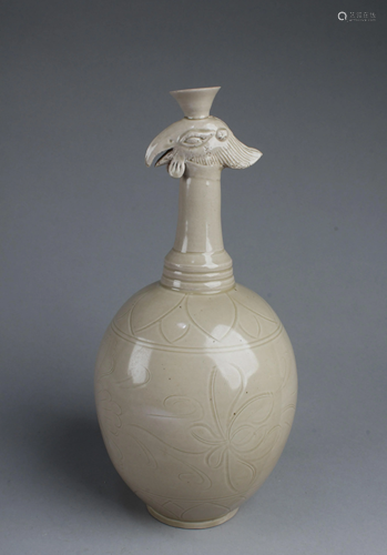 Chinese DingYao Vase