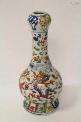 Chinese wucai porcelain garlic top vase, …