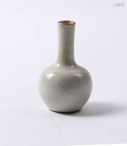 A GE GLOBULAR VASE DAOGUANG PERIOD