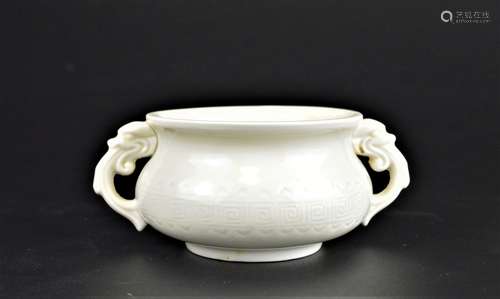 A BLANC-DE-CHINE CENSER QING DYNASTY