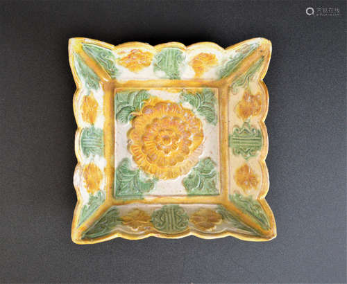 A FAMILLE VERTE BISCUIT MOLDED DISH YUAN DYNASTY