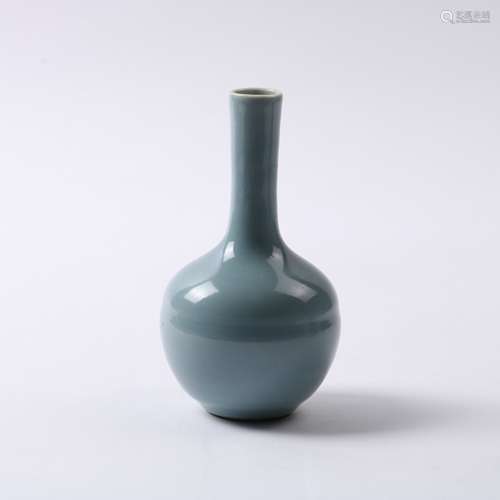 A VLAIR-DE-LUNE BOTTLE VASE GUANGXU PERIOD