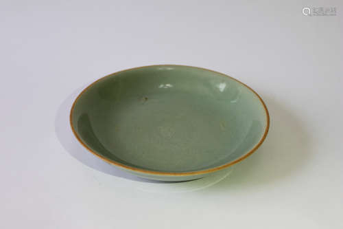 A CELADON PLATE QING DYNASTY
