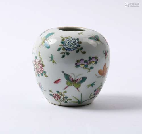 A FAMILLE ROSE JAR JIAQING PERIOD