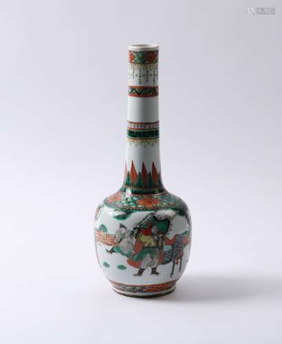 A FAMILLE VERTE LONGNECK VASE QING DYANSTY