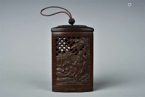 A RETICULATED BAMBOO POMENDER EARLY QING DYNASTY