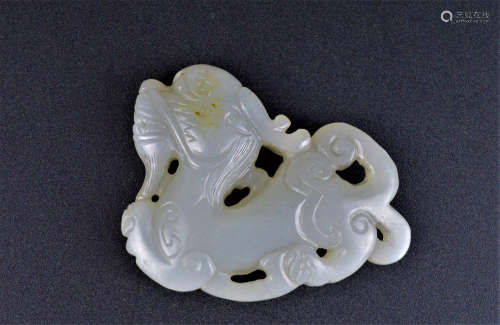 A WHITE JADE CHILONG QING DYNASTY