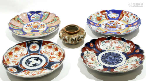 Group of Japanese Imari porcelain wares including four shaped dishes and a Satsuma ware bowl,