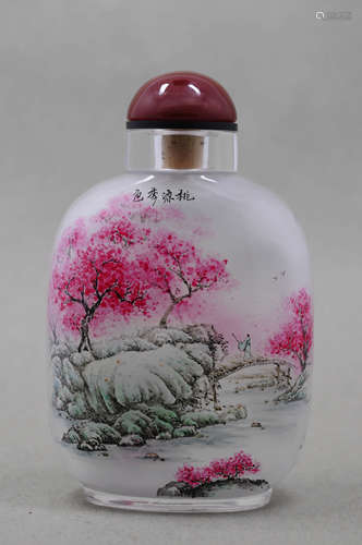 AN INSIDE-PAINTED GLASS SNUFF BOTTLE