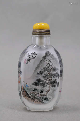 AN INSIDE-PAINTED ROCK CRYSTAL SNUFF BOTTLE